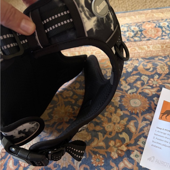 New size M Dog Harness. Fits Medium size breeds. Makes walks easier! - Picture 6 of 9